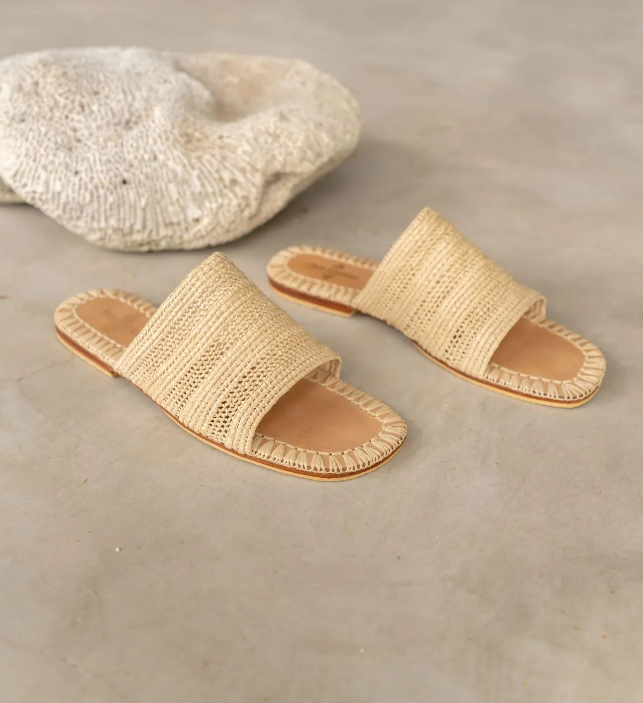 Anir, sustainable, handmade sandals made from natural materials by Bulibasha