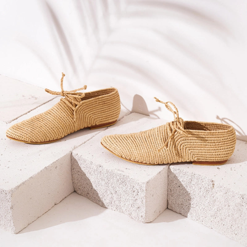 Takama Neutral, sustainable, shoes made from natural materials by Bulibasha