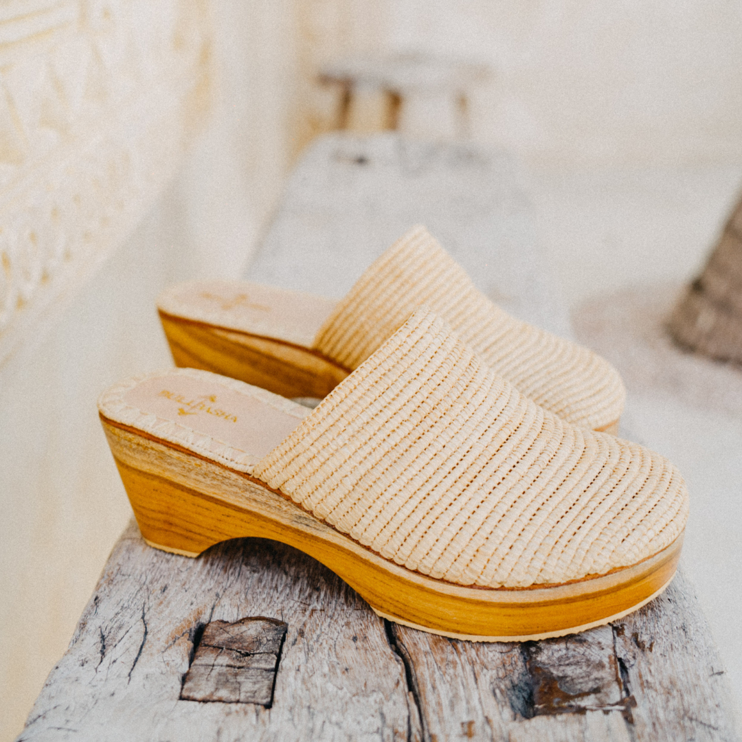 Mohya Teak Wood Clogs Natural Beige