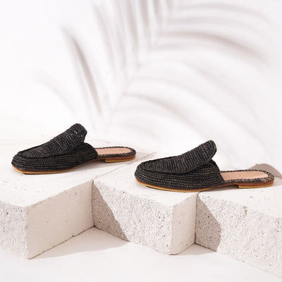 Munatas Coco Black, sustainable, handmade sandals made from natural materials by Bulibasha