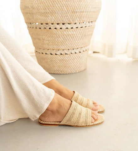 Anir, sustainable, handmade sandals made from natural materials by Bulibasha