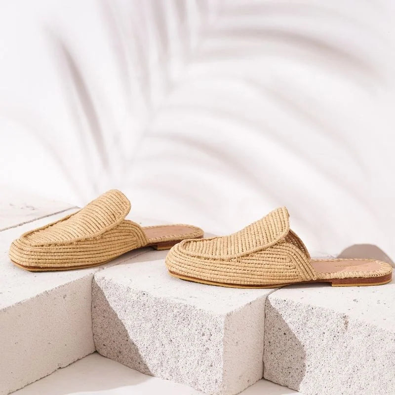 Munatas Neutral, sustainable, handmade sandals made from natural materials by Bulibasha