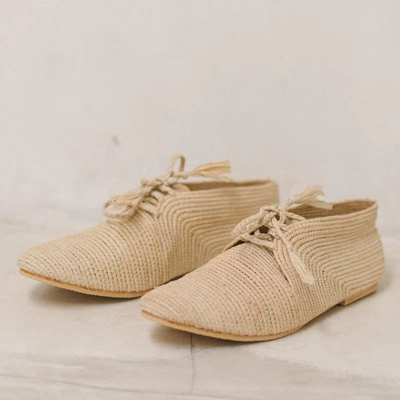 Agizul Neutral, sustainable, handmade shoes made from natural materials by Bulibasha